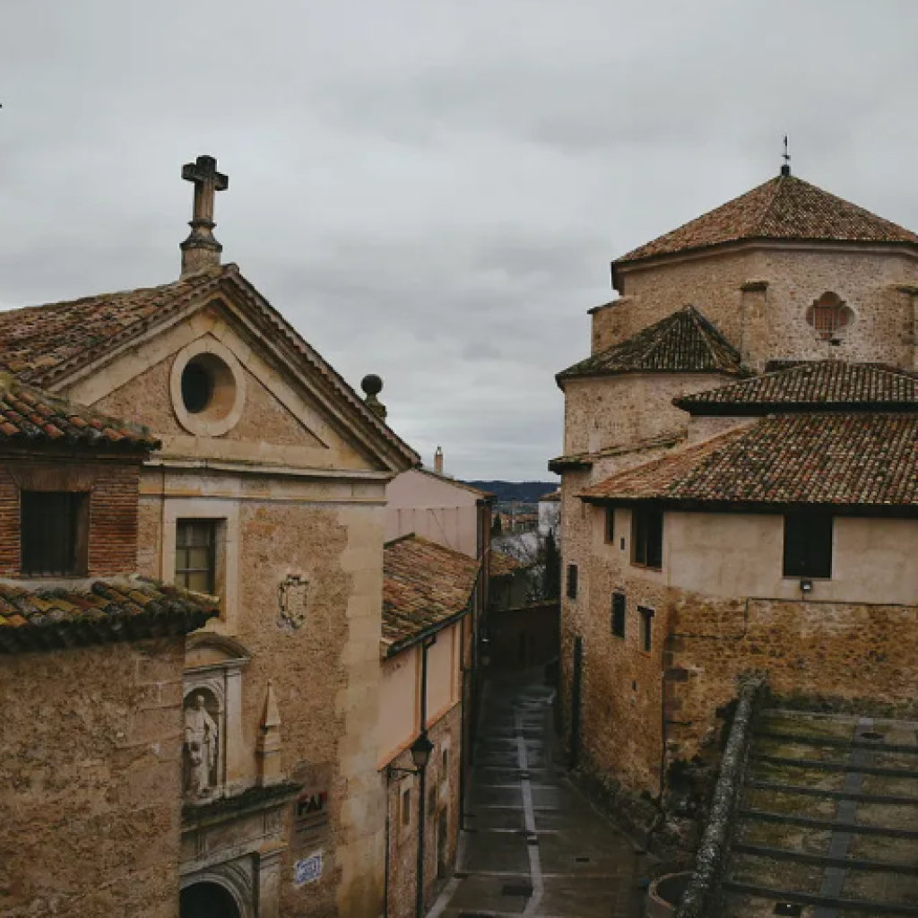 رحلة من مدينة مدريد إلى مدينة كوينكا