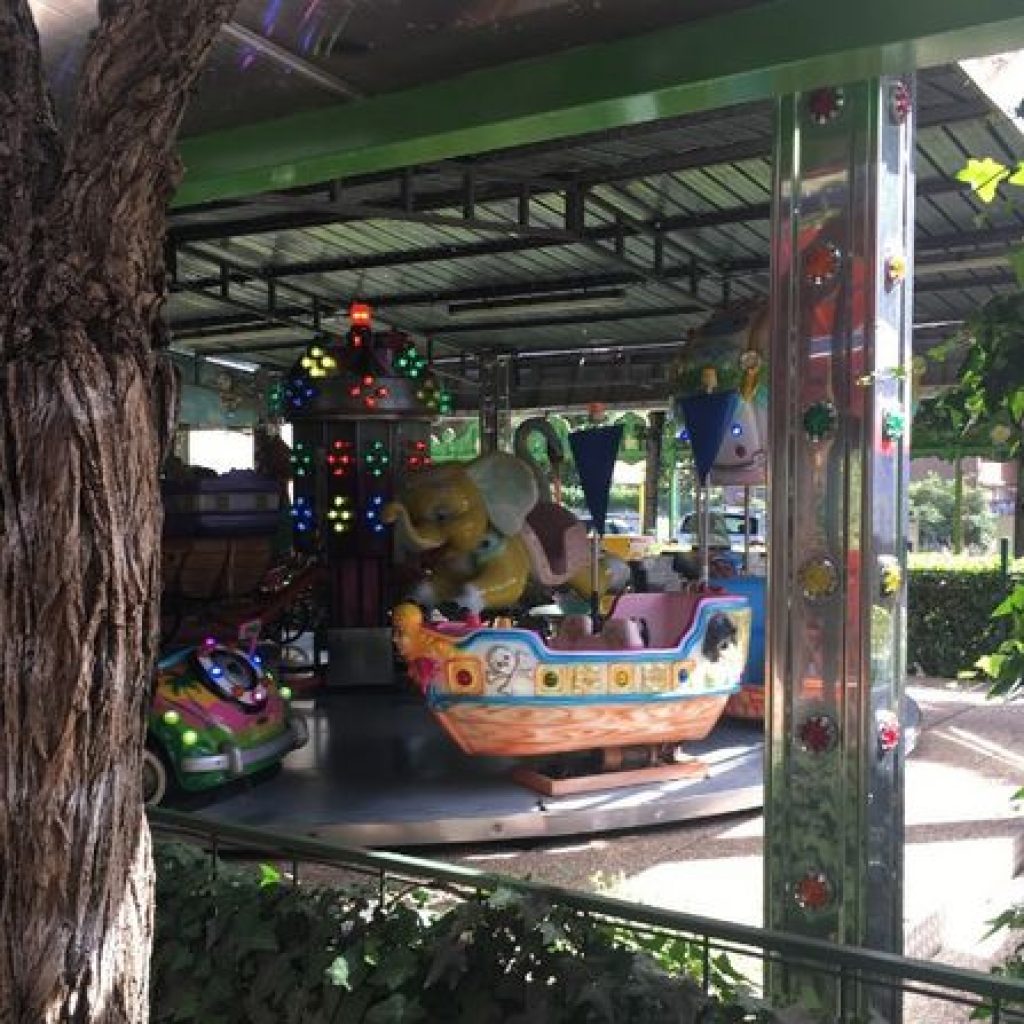 لونا بارك (2)