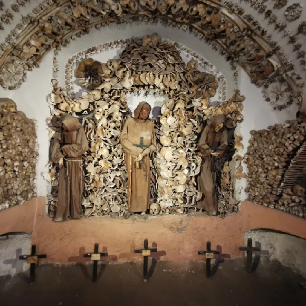 متحف وسرداب الكبوشيين (2)