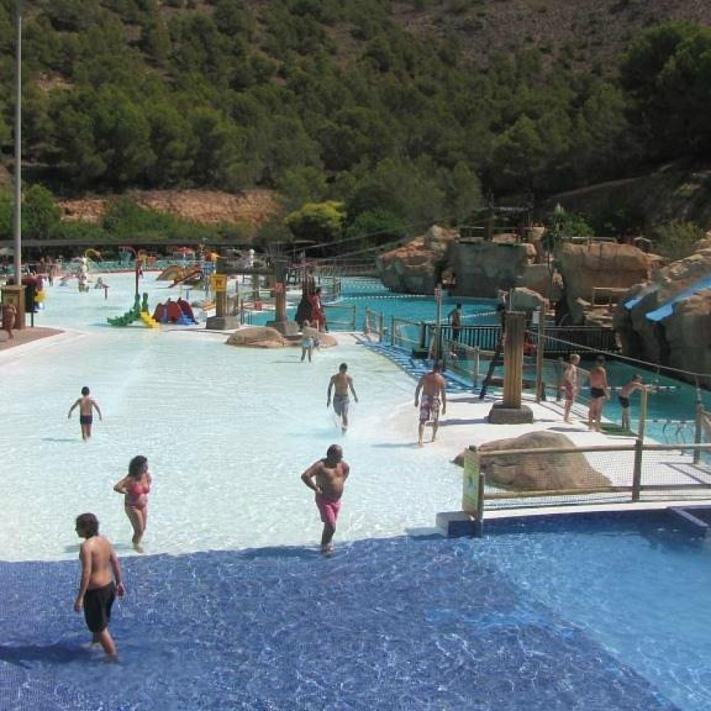 مدينة ملاهي اكوا لانديا اكواتيك بارك ٣