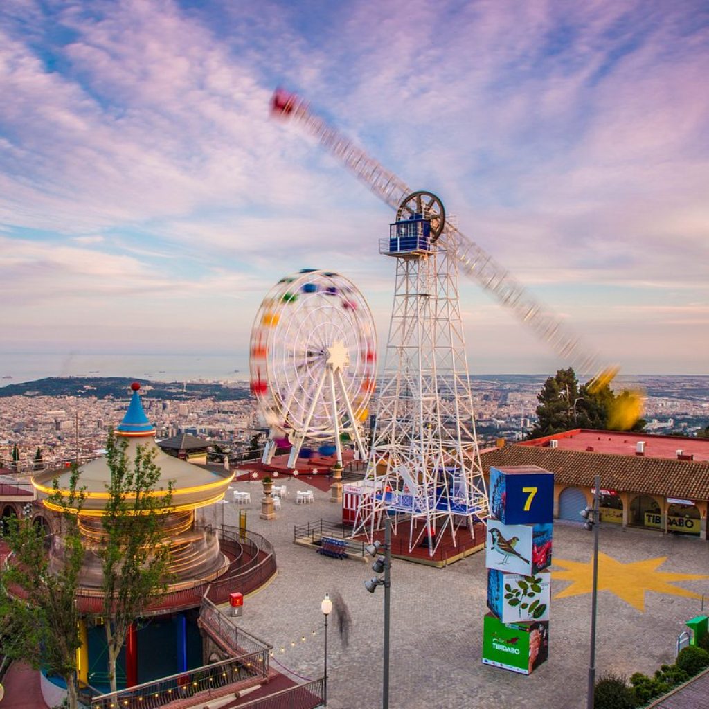 مدينة ملاهي تيبيدابو