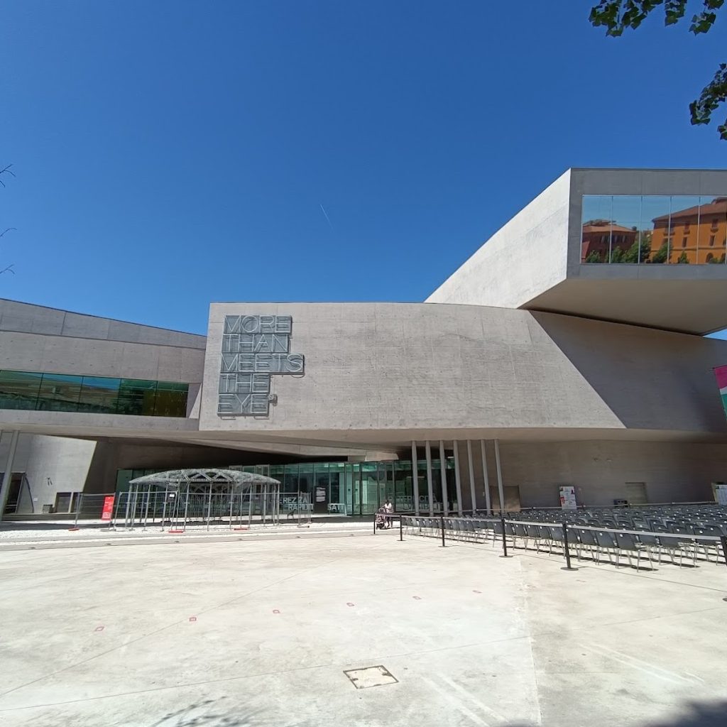 مركز الفنون الحديثة بروما ماكسي