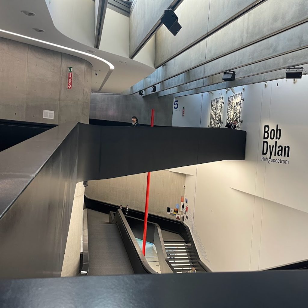 مركز الفنون الحديثة بروما ماكسي (4)