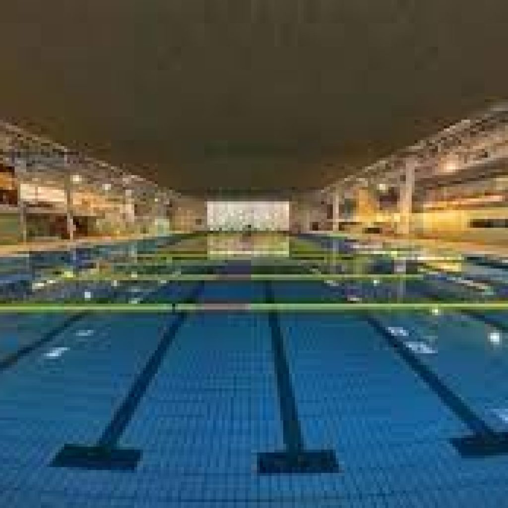 مسابح بيسينز بيرنات بيكورنيل