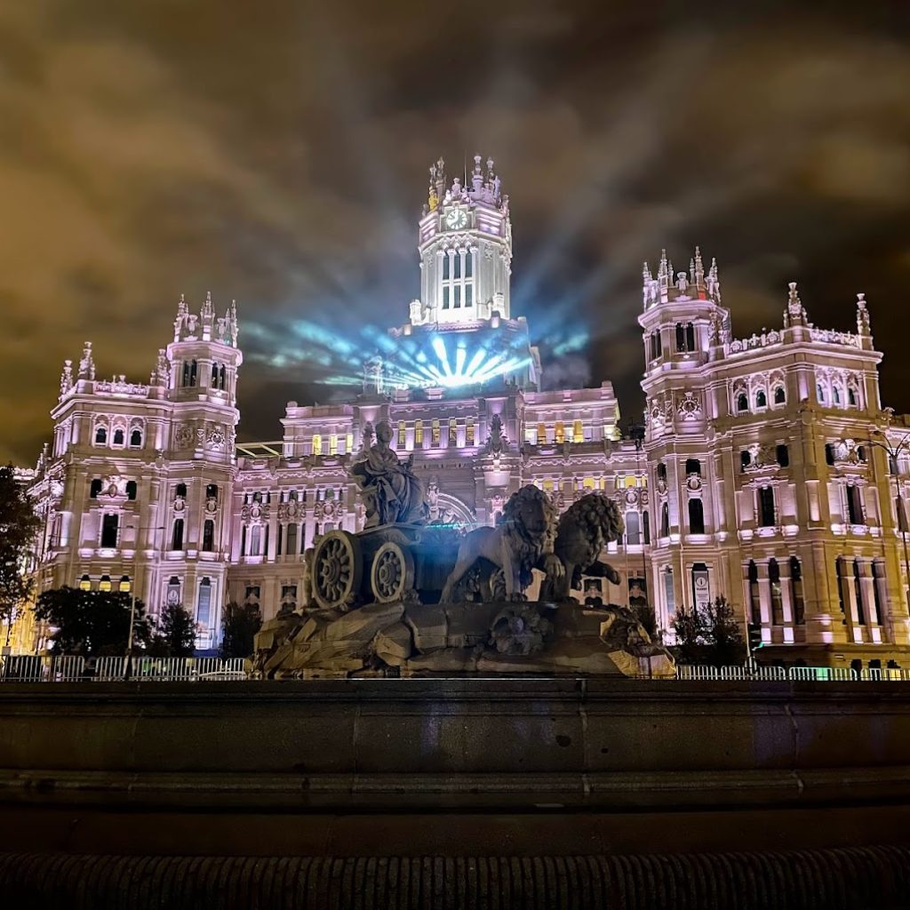 نافورة جران فيا وسيبيليس ٢