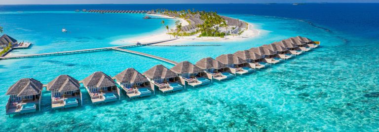 استكشاف الجزر المجاورة لجزر المالديف في رحلة لمدة يوم واحد