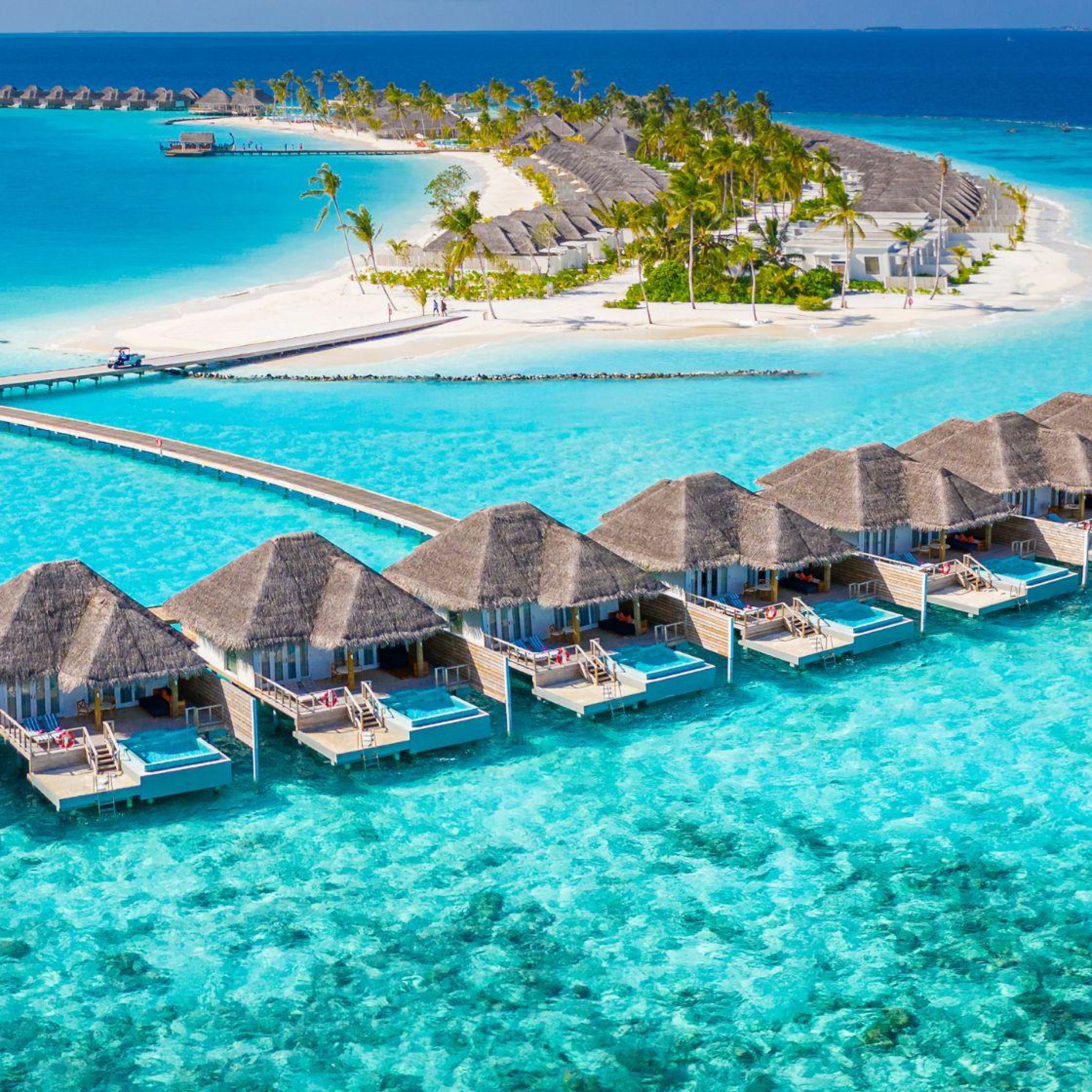 استكشاف الجزر المجاورة لجزر المالديف في رحلة لمدة يوم واحد