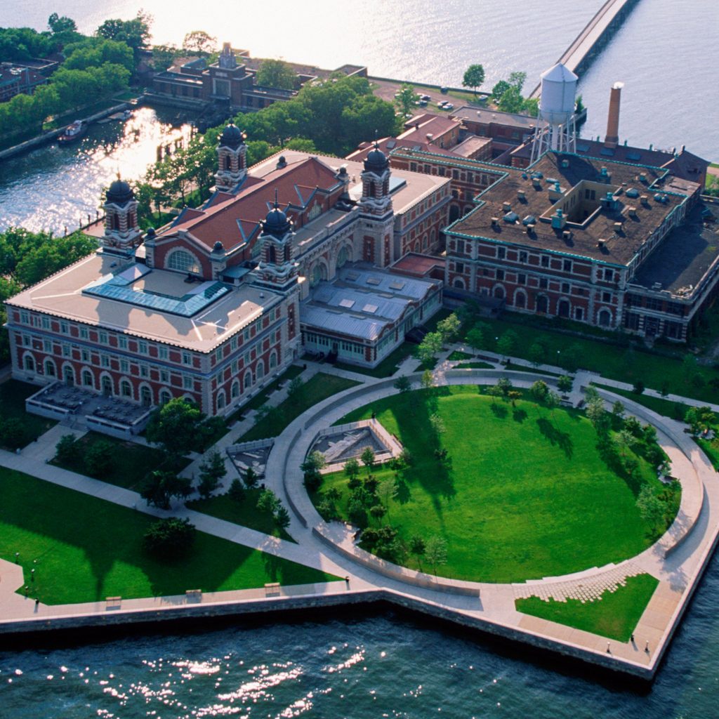 جزيرة إليس6