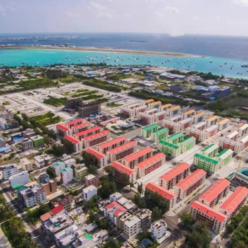 رحلة من جزر المالديف إلى جزيرة هولهومالي