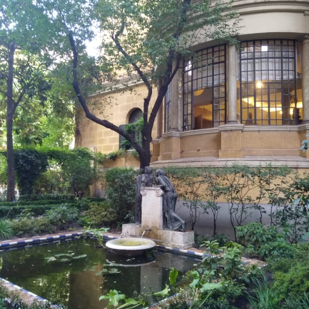 متحف سورولا ٢