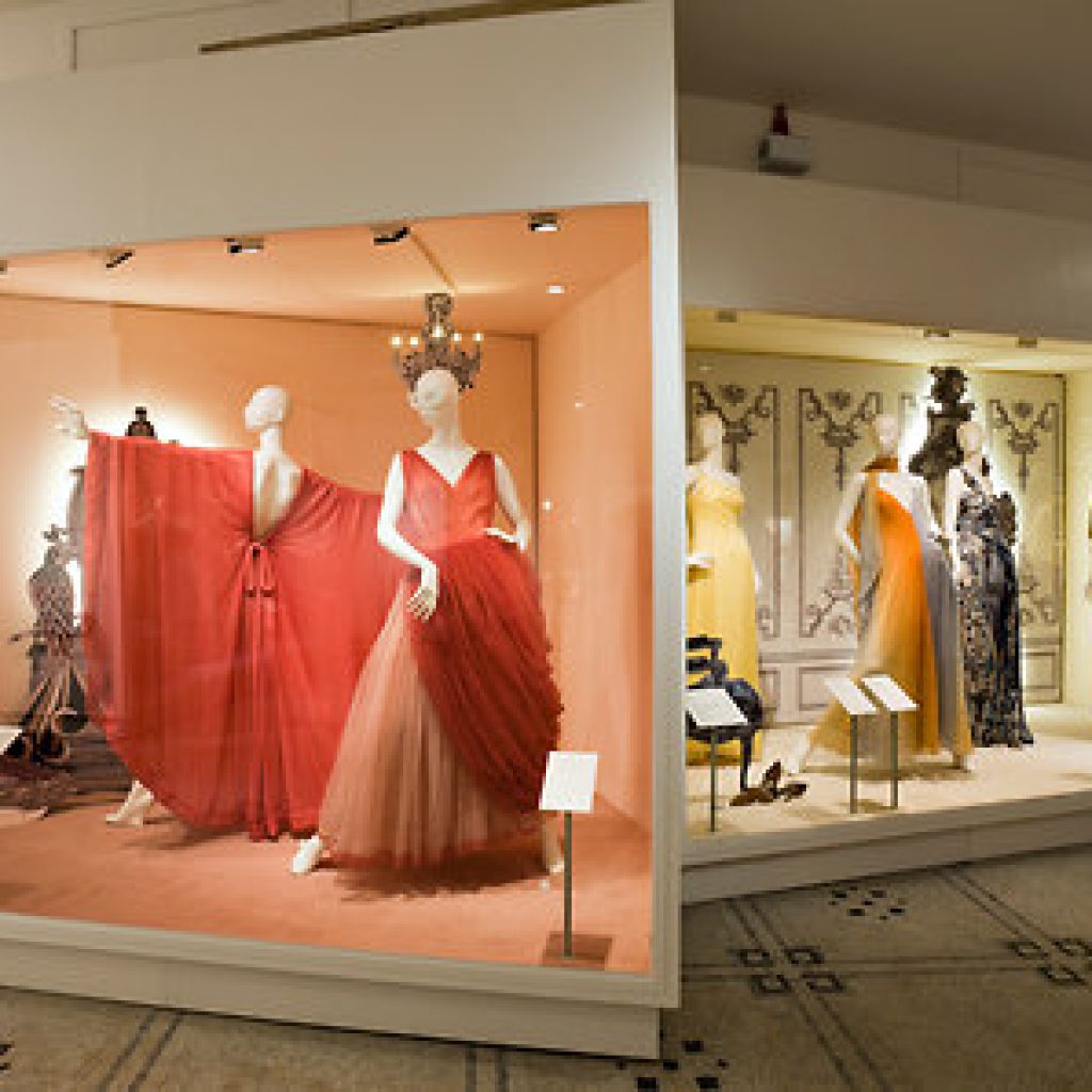 متحف فكتوريا وألبرت لندن