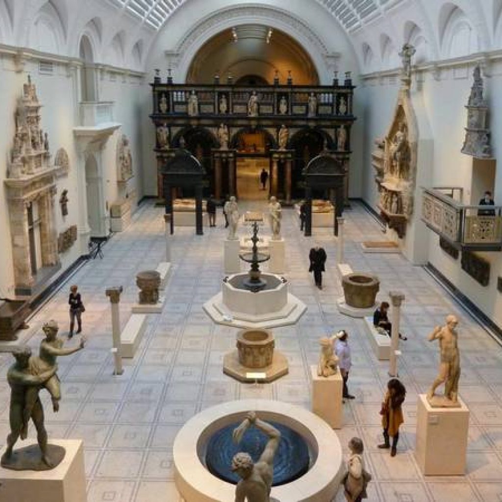 متحف فكتوريا وألبرت لندن