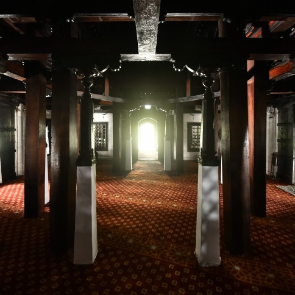 مسجد الجمعة الكبير( هوكورو ميسكيي)