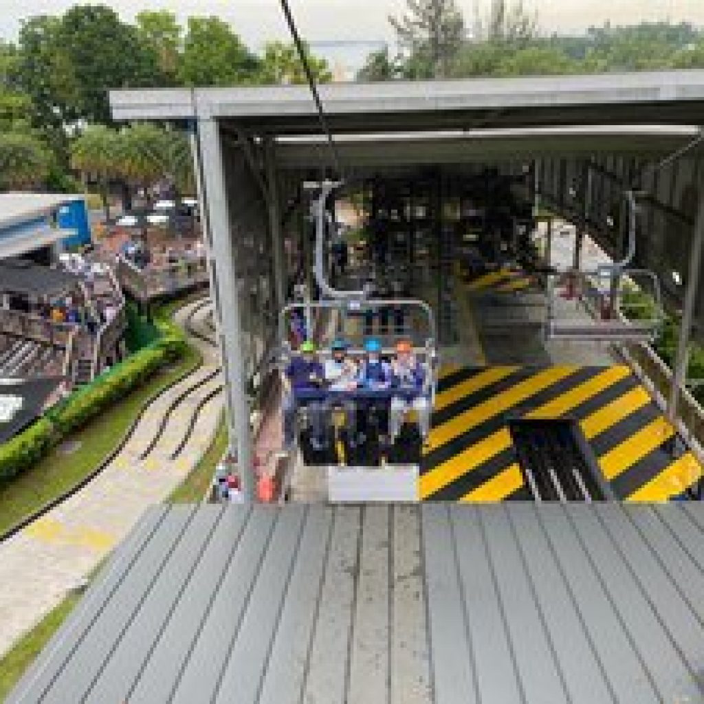 ملاهي سكاي لاين لوج سينتوسا ١