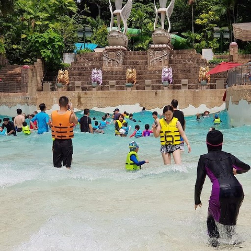 منتزه أدفنتشر كوف المائي ٢