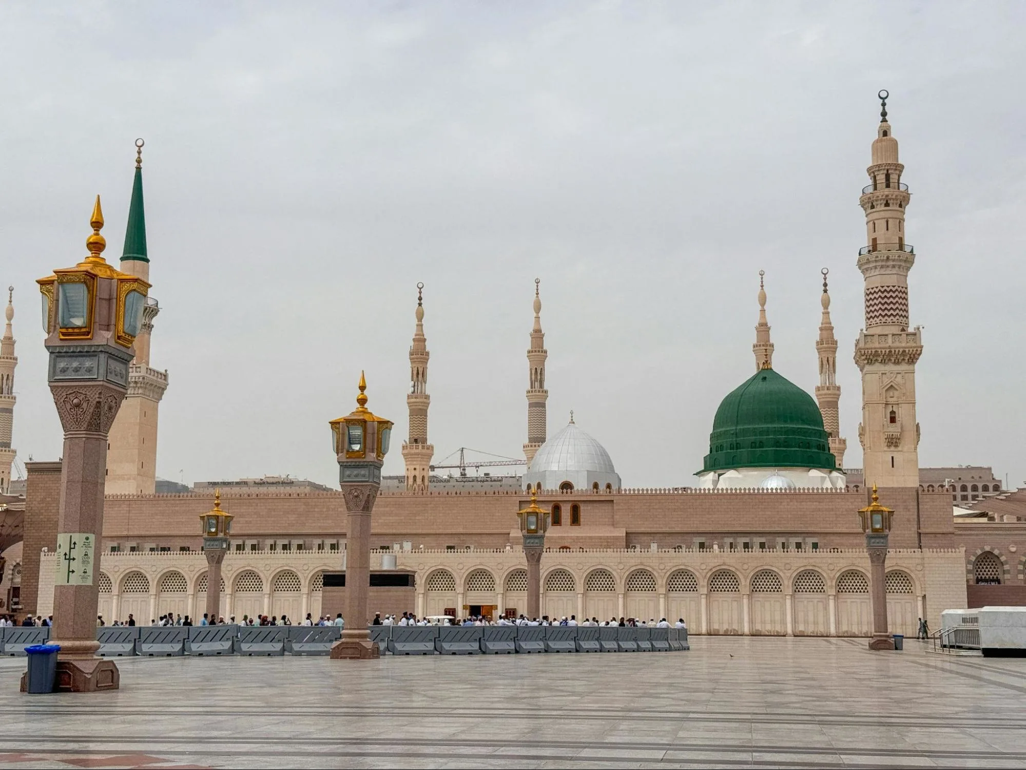  المسجد النبوي الشريف في المدينة المنورة
